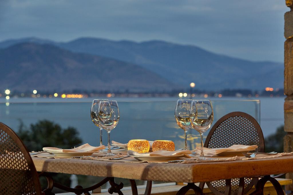 Limneon Resort & Spa Kastoriá Eksteriør bilde A view of the Gulf of Pagani